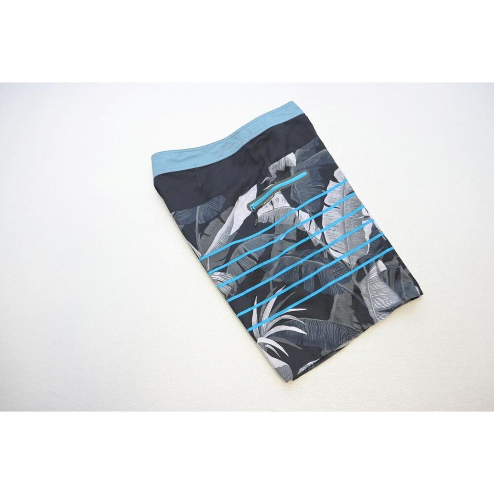 Quiksilver Cargo Board Shorts Athletic Surf Beach Wear Blue Mens Sz 38‎